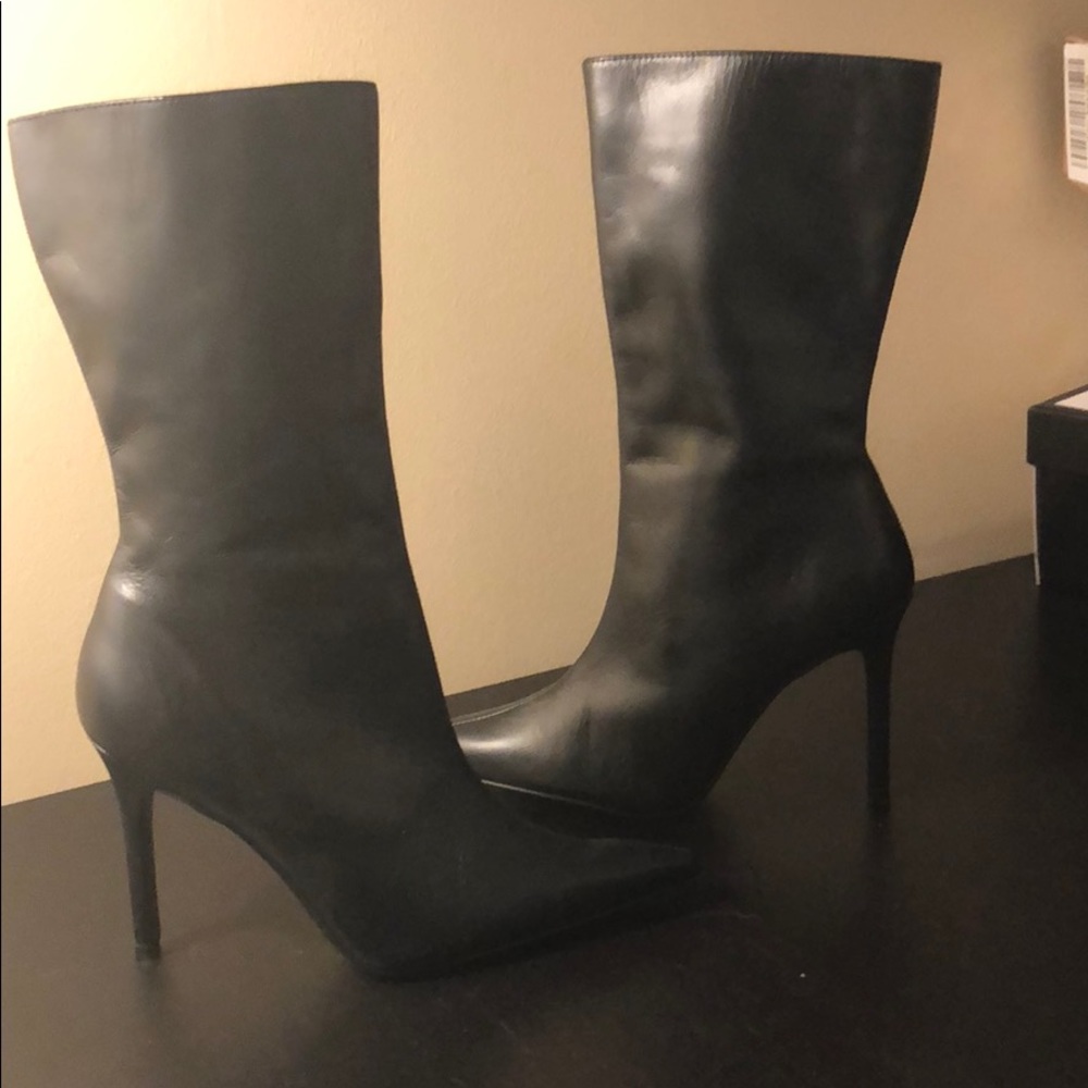 High heel boots